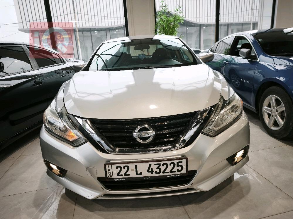 نيسان ألتيما